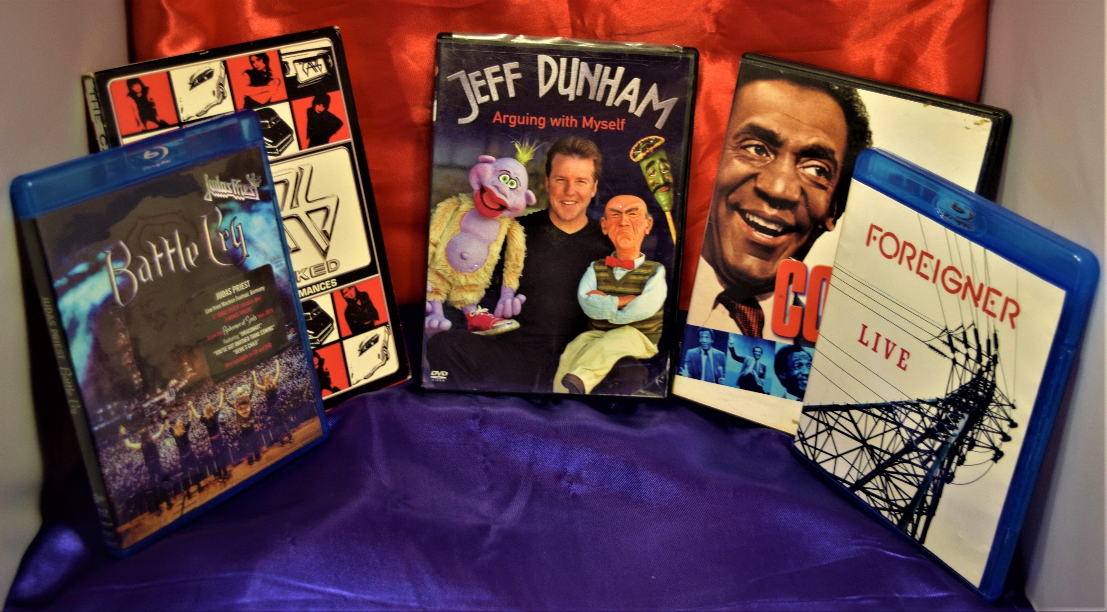 LIVE PERFORMANCE (music/Stand up)