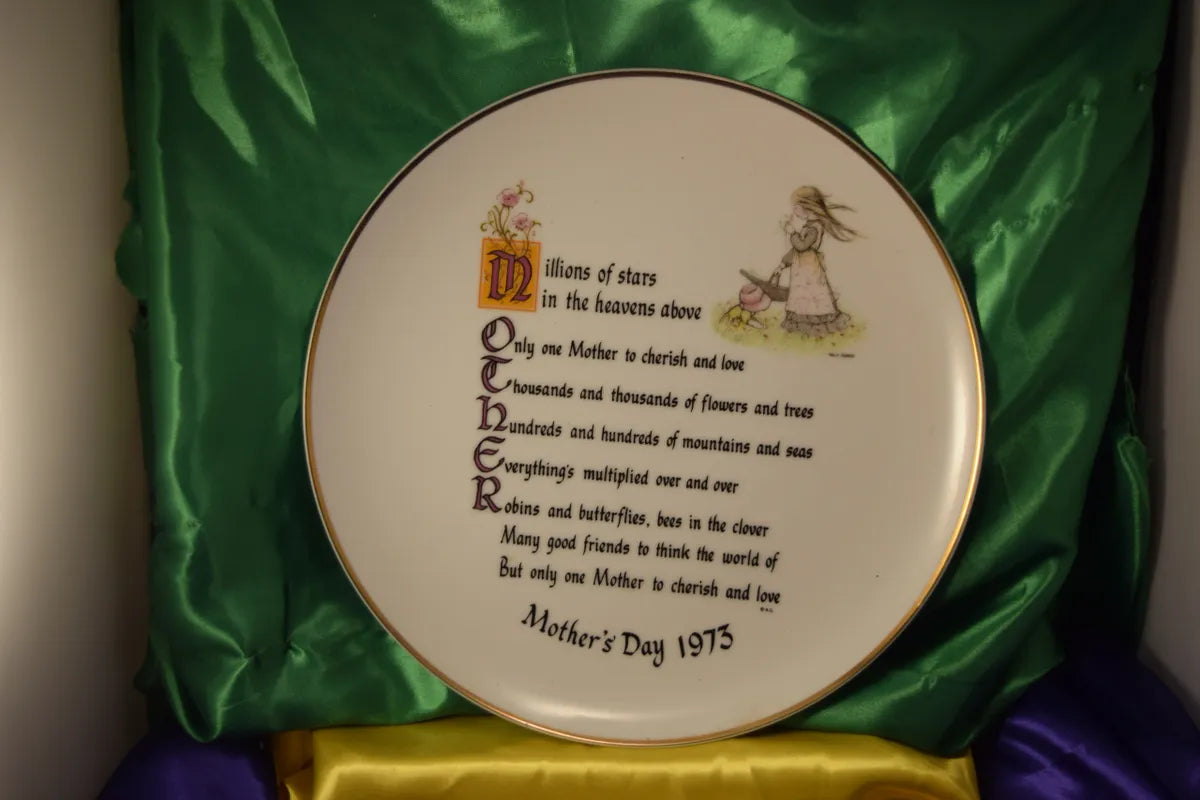 HOLLY HOBBY MOTHERS DAY PLATE (1973)