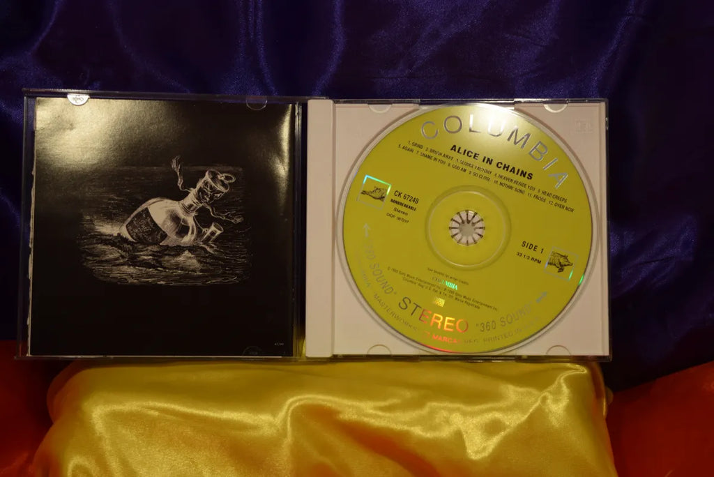 ALICE IN CHAINS "alice in chains"