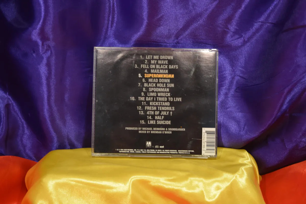 SOUNDGARDEN "super unknown "