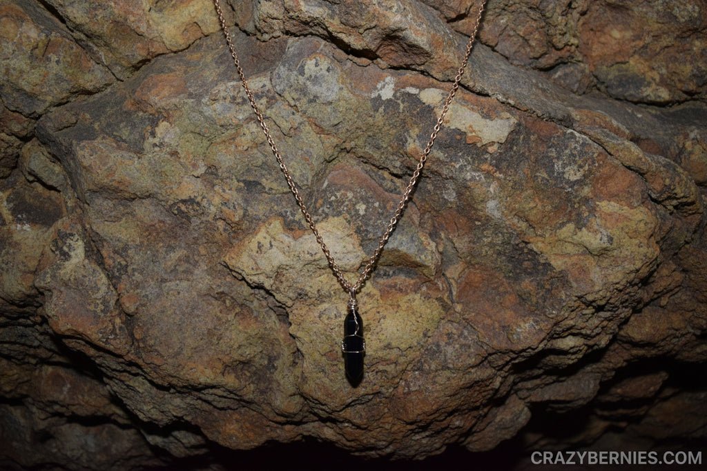 vintage onyx pendent necklace