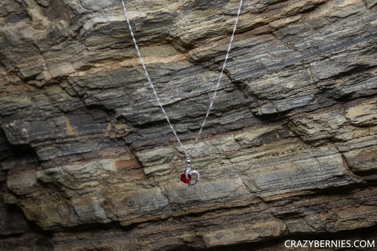 Classic 80.s style hart pendant 16'