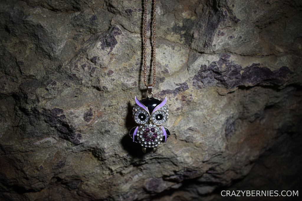 classic gold tone and rhinestone owl pendant