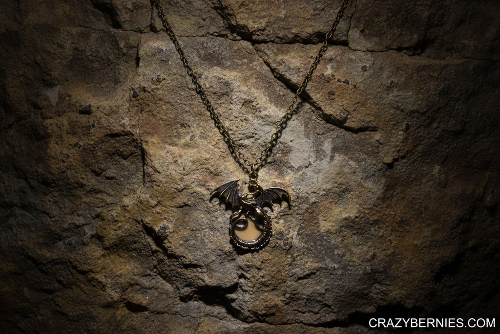 DRAGON PENDAT NECKLACE