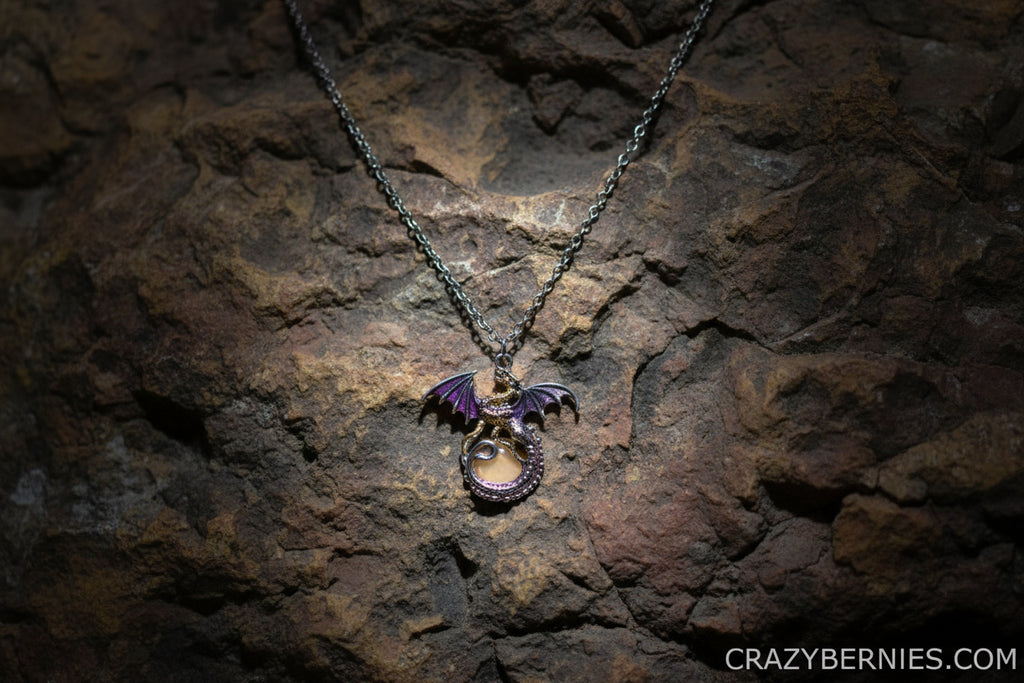 DRAGON PENDAT NECKLACE