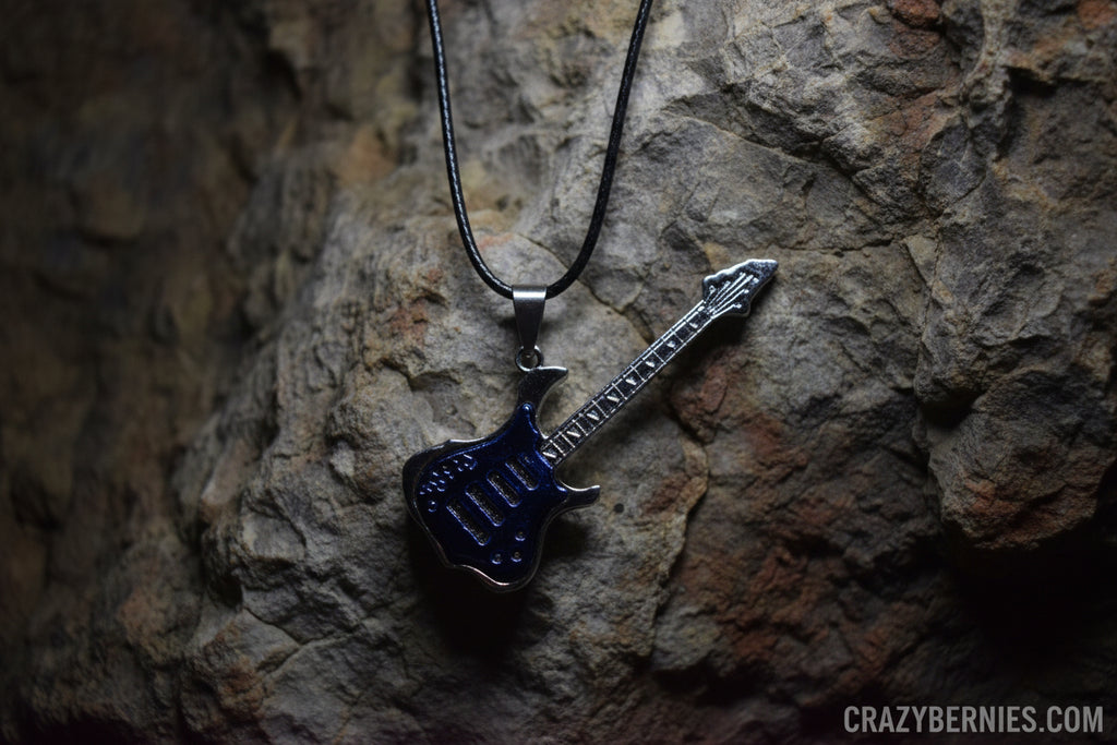 tnt creations metal alloy guitar pendant 18'